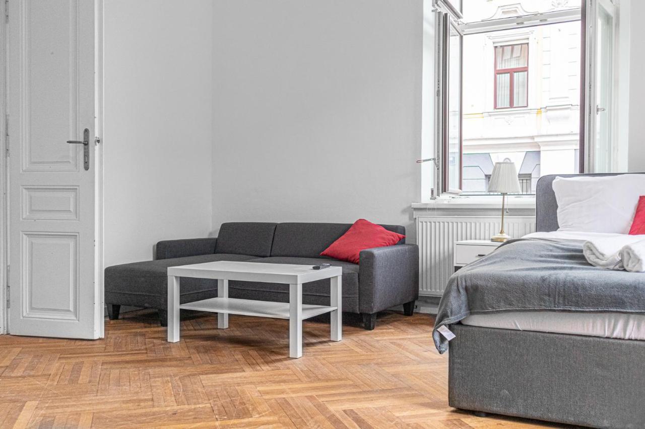 Joyful Apartments At Superb Location Near Akh Hospital Viena Exterior foto