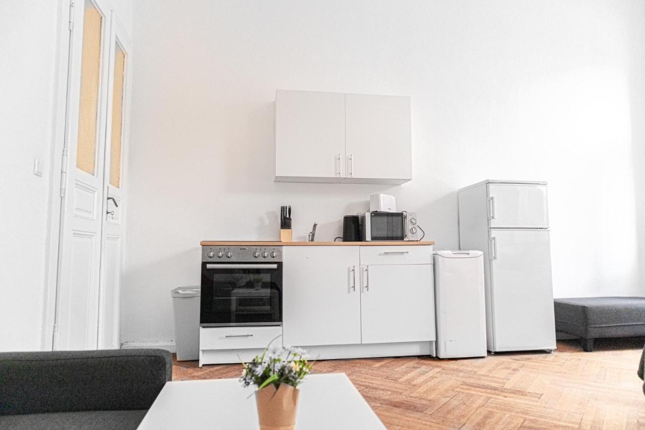 Joyful Apartments At Superb Location Near Akh Hospital Viena Exterior foto