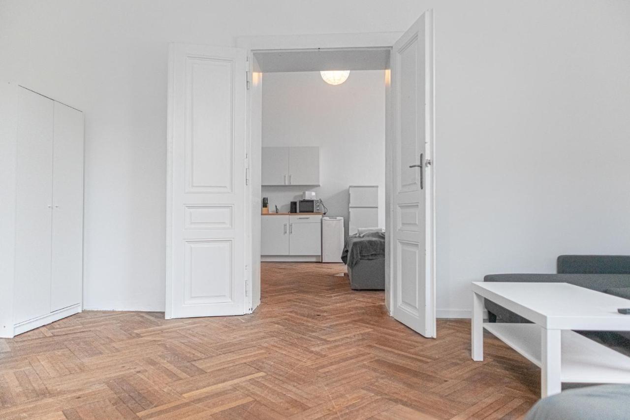 Joyful Apartments At Superb Location Near Akh Hospital Viena Exterior foto
