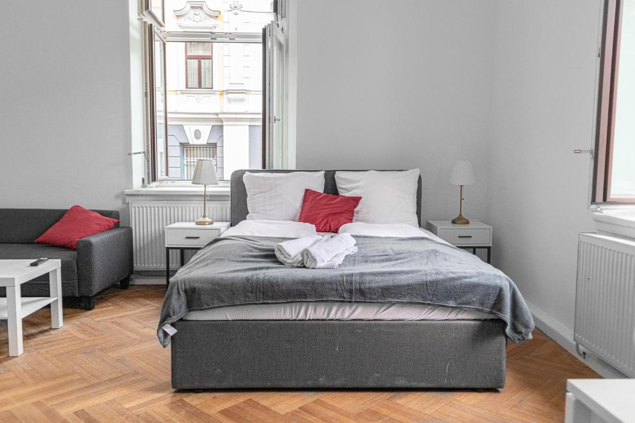 Joyful Apartments At Superb Location Near Akh Hospital Viena Exterior foto